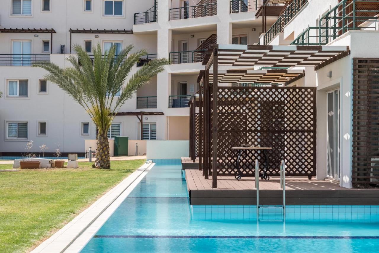Thalassa Beach Family & Waterpark Resort Vokolidha Екстер'єр фото