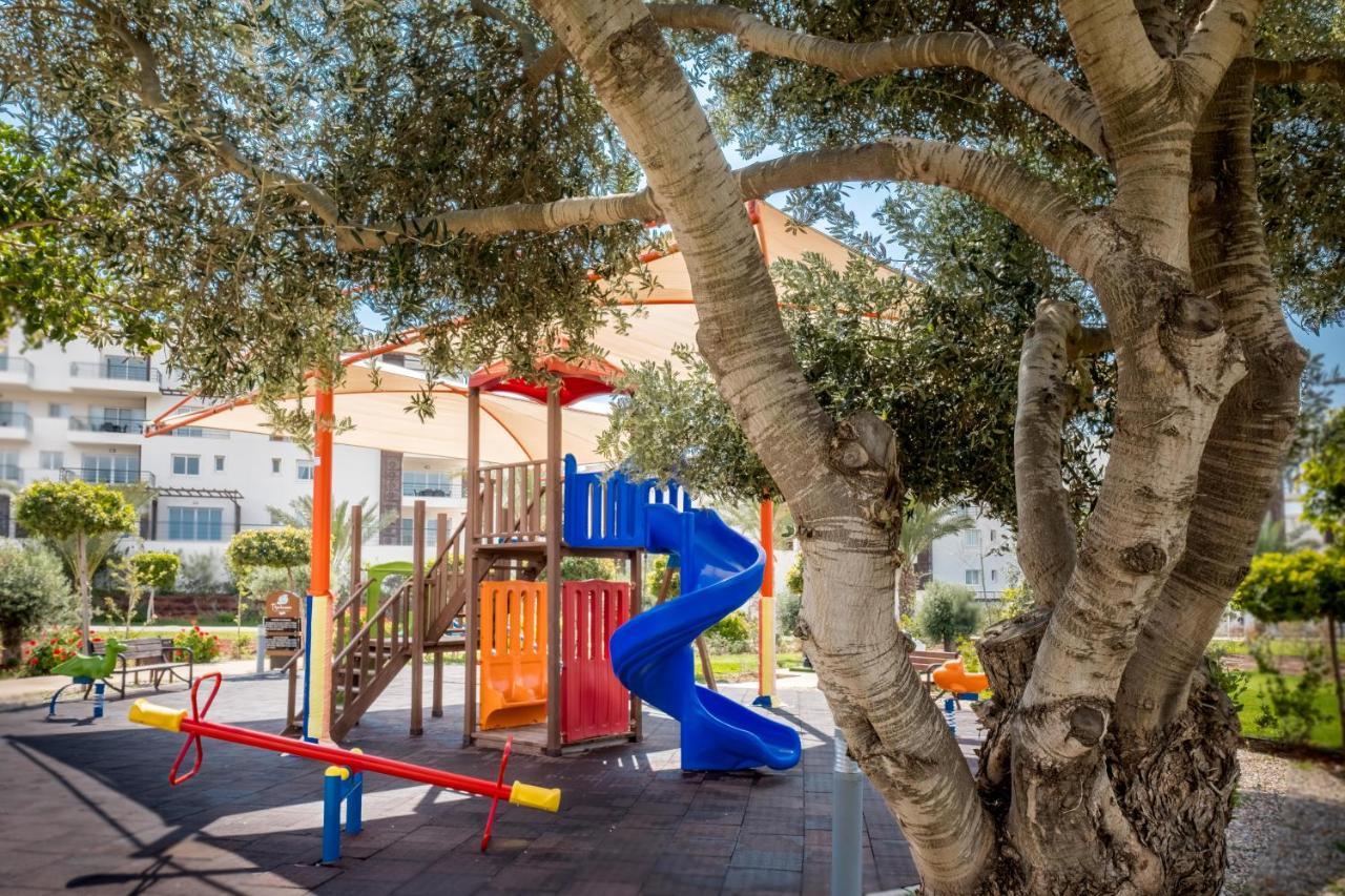 Thalassa Beach Family & Waterpark Resort Vokolidha Екстер'єр фото