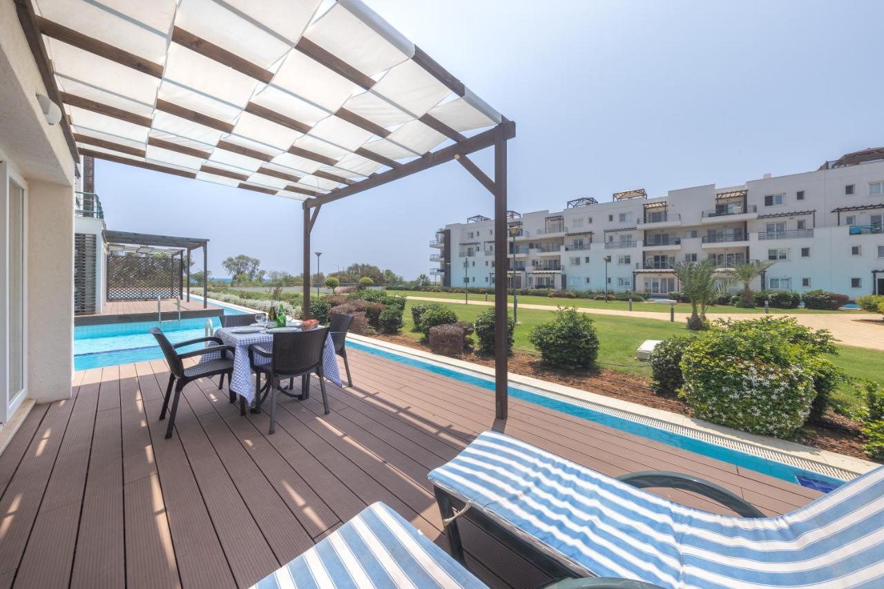 Thalassa Beach Family & Waterpark Resort Vokolidha Екстер'єр фото