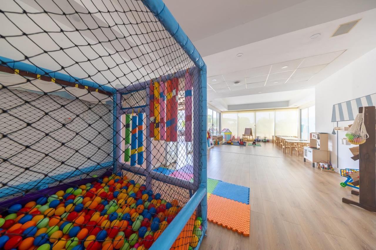 Thalassa Beach Family & Waterpark Resort Vokolidha Екстер'єр фото